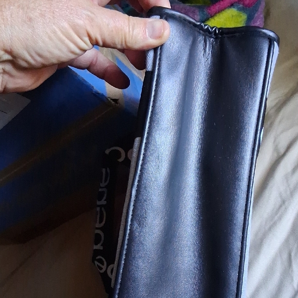 NEW bebe Black and Gray Tote Bag - Picture 4 of 8